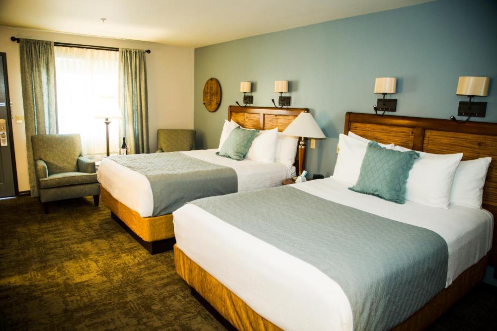 Queen Room with Two Queen Beds interior